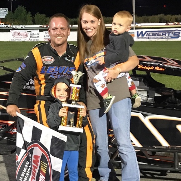 Meet your Posher, Sarah - Picture 2 of 2