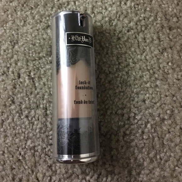 Kat von d lock-it foundation medium (58)
