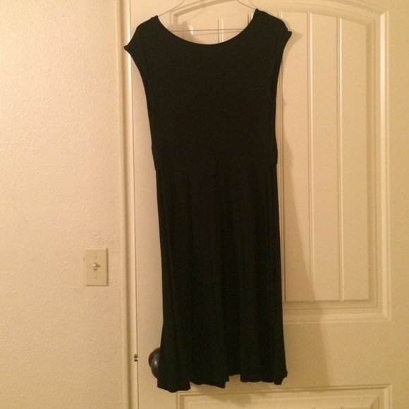 Liz Black Maternity Dress - Picture 3 of 3