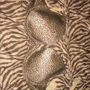 Cheetah print bra.