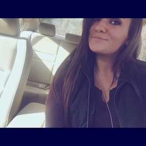 Meet your Posher, Kacee