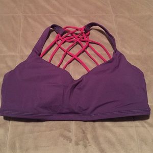 Lululemon Free to be wild sports bra