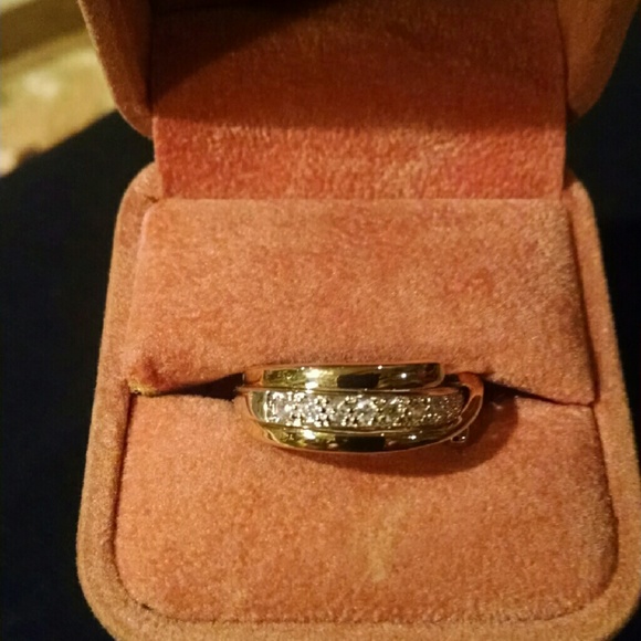 Lia  Sophia Cubic Zirconia Ring. NWT - Picture 4 of 4