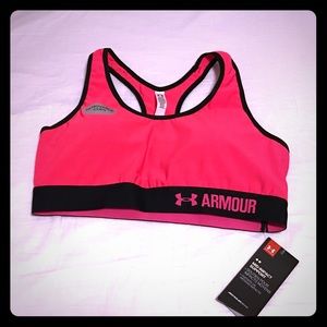 Women's Under armour sports bra padded