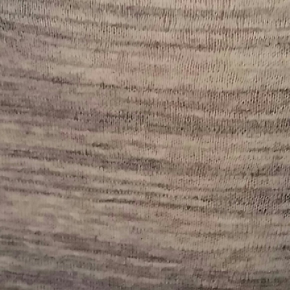 W5 rayon and polyester and lace top - Picture 4 of 4