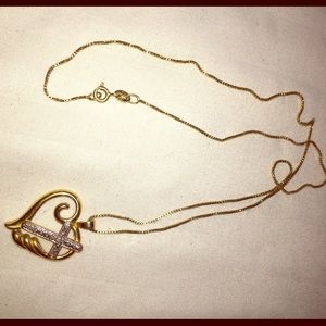 Gold heart necklace