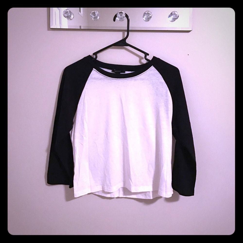 Forever 21 Cropped baseball tee