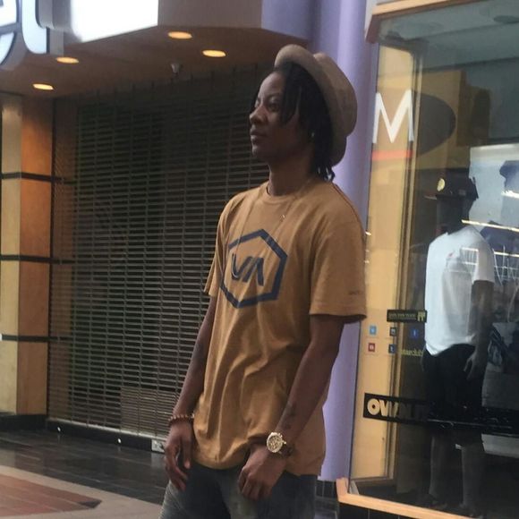 Meet your Posher, Martiesha - Picture 1 of 1