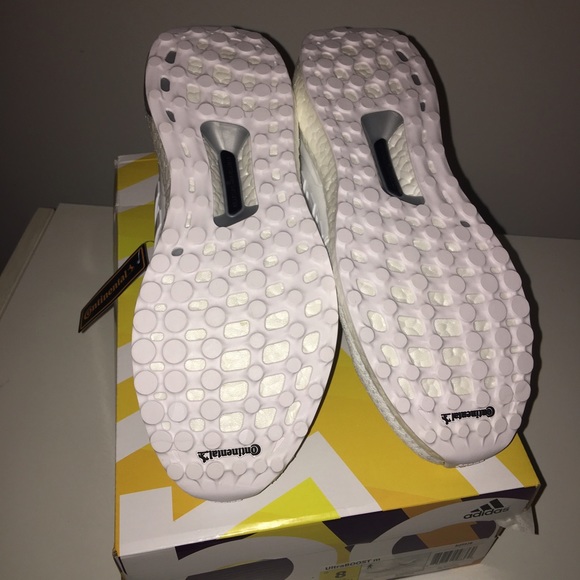 Triple white ultra boost - Picture 4 of 4