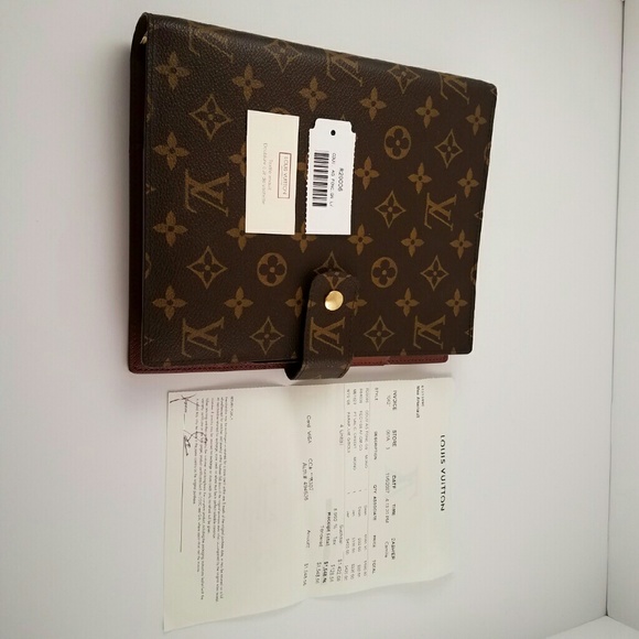 Lightly used Louis Vuitton organizer.