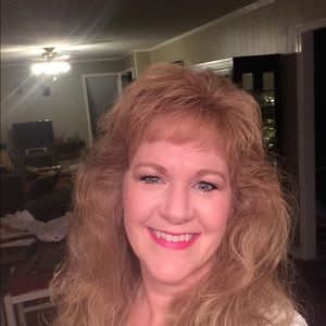 Meet your Posher, Nina