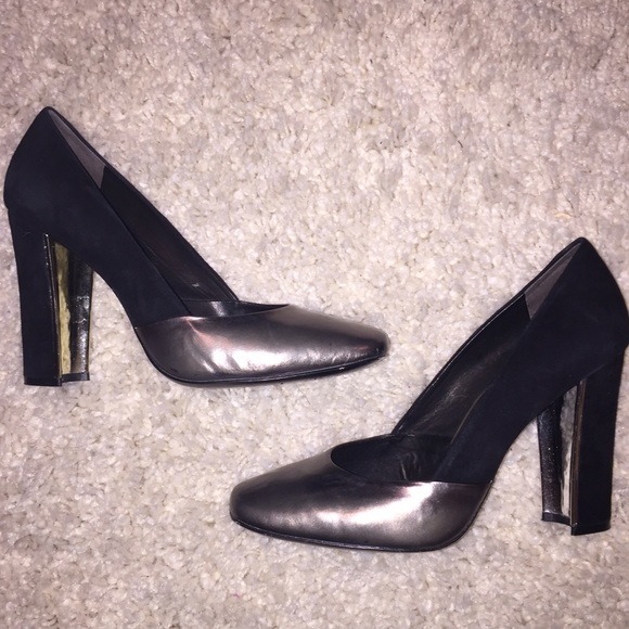 Pour La Victorie Fonda Suede and Leather Pump