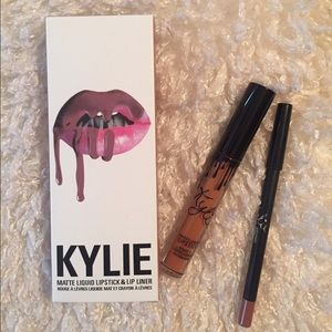 Kylie Jenner Lip Kit VERY GOOD QUALITY