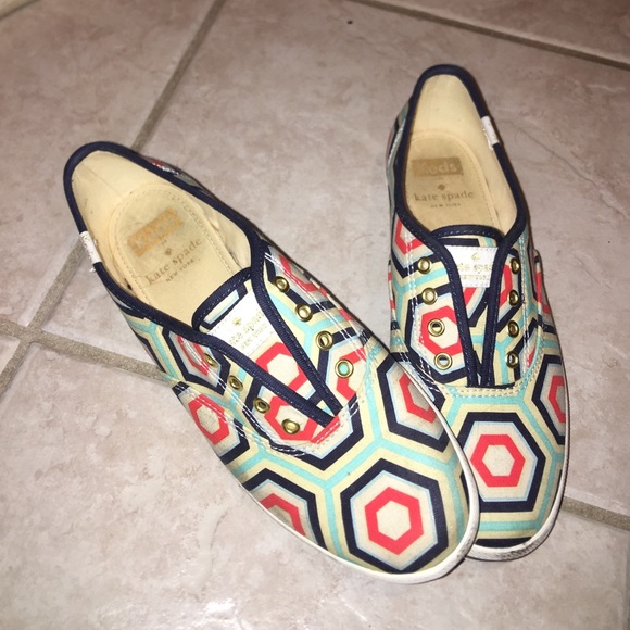 Kate spade slip on shoes with a cute pattern