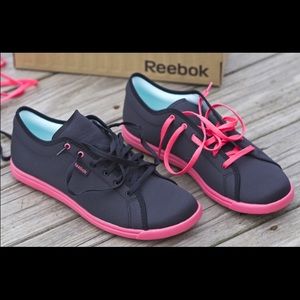 Reebok skyscape sneaker