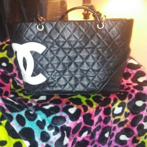 Chanel Quilted shoulder bag