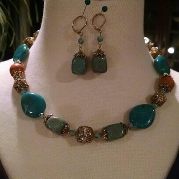 Turquoise Necklace and Earring Set. NWOT