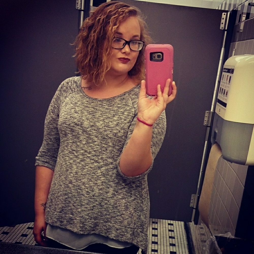 Meet your Posher, Courtney