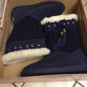 Women's Bearpaw boots