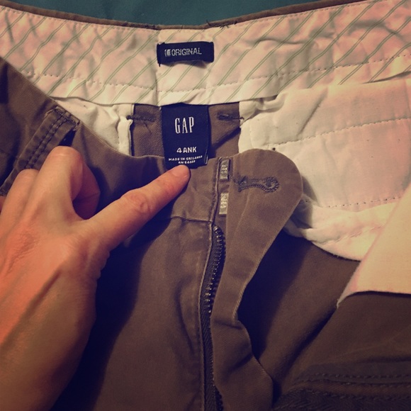 Olive chinos with pink stitch at waist