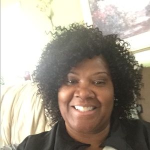 Meet your Posher, Shirley