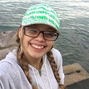 Meet your Posher, Alina