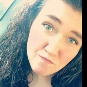 Meet your Posher, Michaela