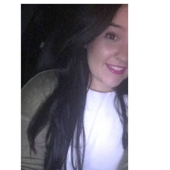 Meet your Posher, Danielle - Picture 1 of 1