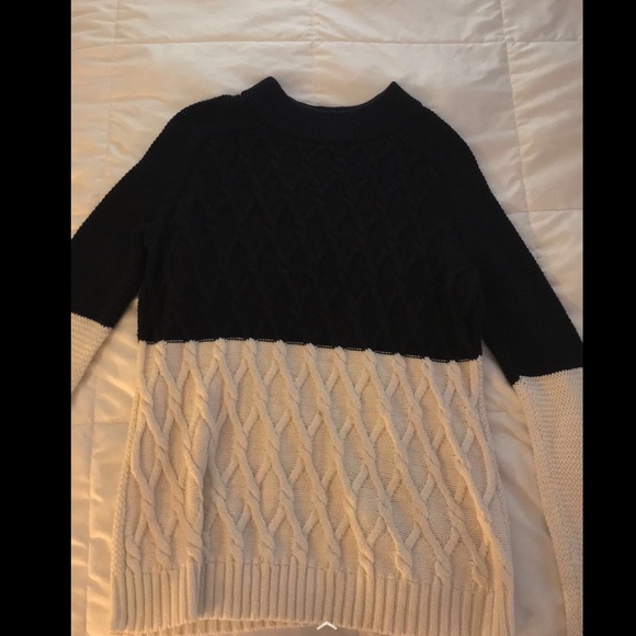 Color block cable knit sweater