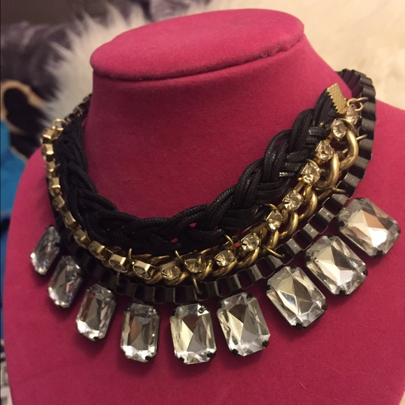 Necklace- 💄💋 - Picture 1 of 3