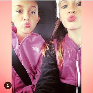 Meet your Posher, Ella