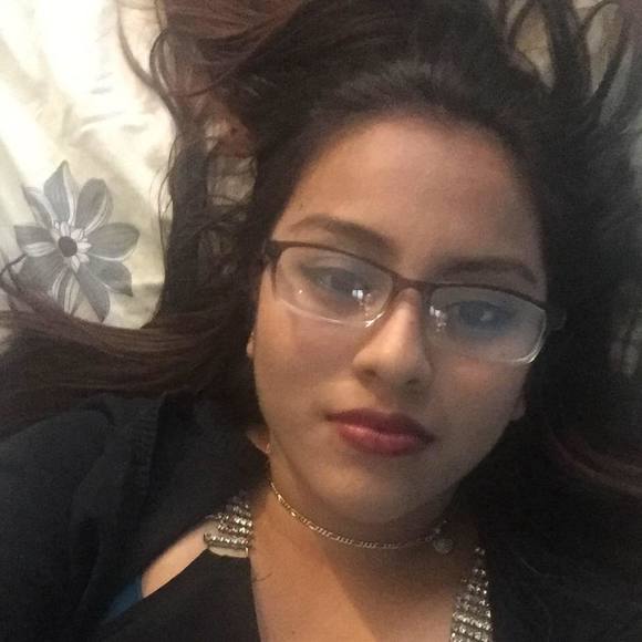 Meet your Posher, Maria