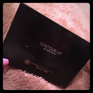 Anastasia Beverly Hills Contour Kit