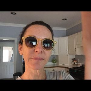 Meet your Posher, Robyne