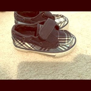 Children's Place Shoes - Size 6