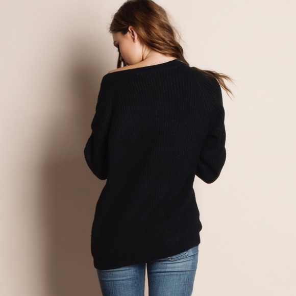 Lace Up Oversized Sweater - Picture 4 of 4