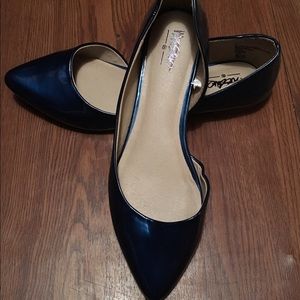 NWOT Mossimo Cobalt Pointed Toe Flats