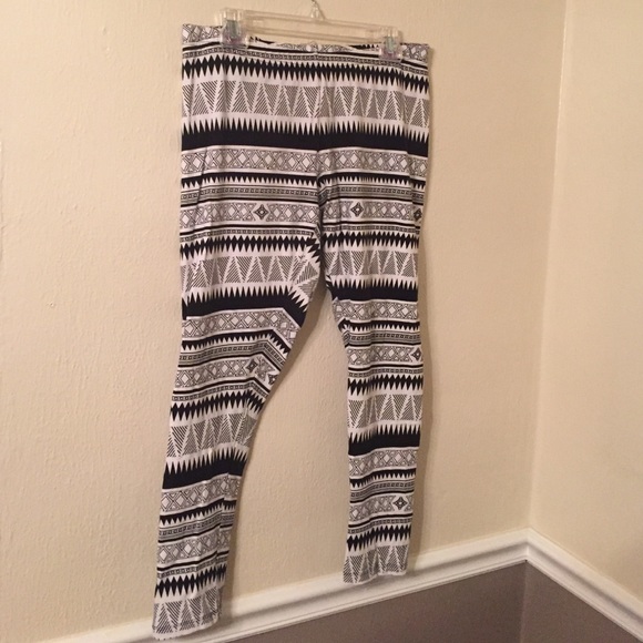 Patterned leggings