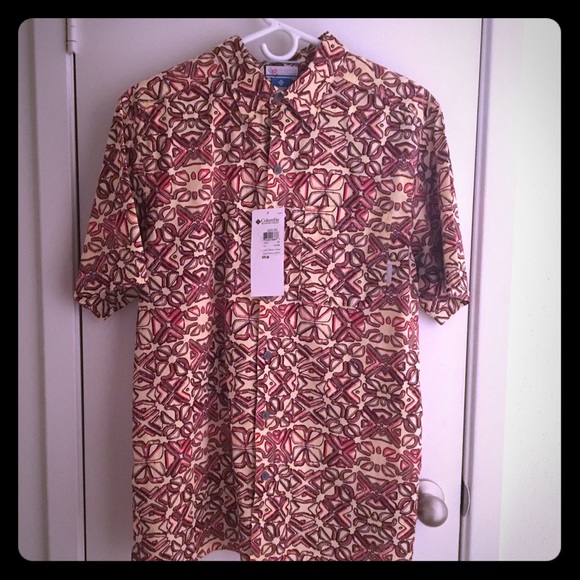Short sleeve shirt from Columbia.