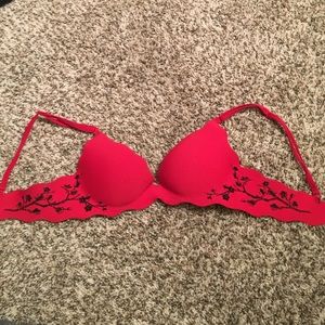 Very Sexy Victoria's Secret Push-Up bra, size 34b