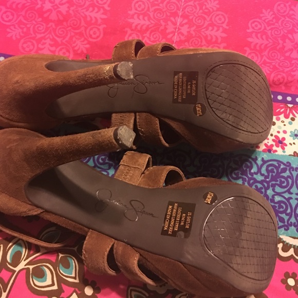 Jessica Simpsons heels - Picture 2 of 2
