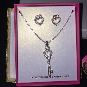 Earrings and necklace set