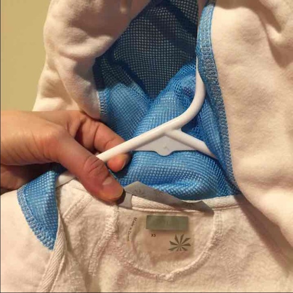 Athleta xs zip up hoodie - Picture 4 of 4