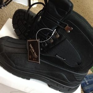 Snow tec men shoe weather proof size 11
