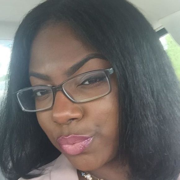 Meet your Posher, Ebony