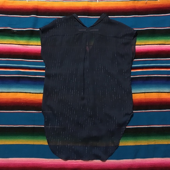 Lush Top - Picture 2 of 2