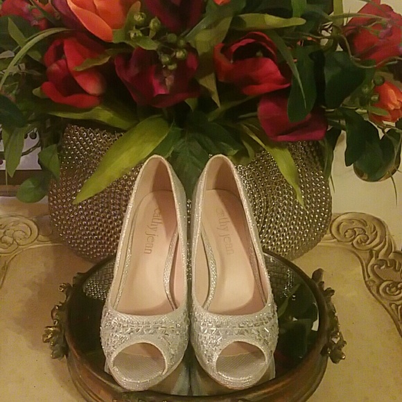 CATHY JEAN PEEP TOE BLING SILVER SHOES