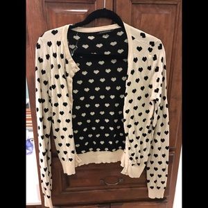 Heart sweater cream/black NWOT🖤🖤🖤