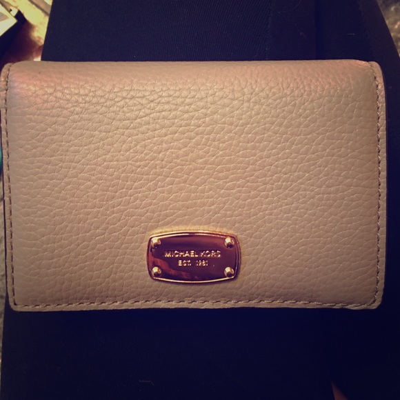 Michael Kors slim wallet