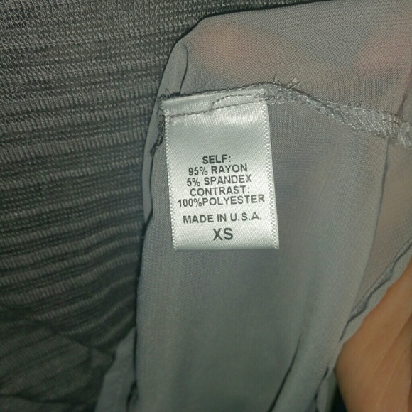 Happening in the present blouse xs - Picture 3 of 4